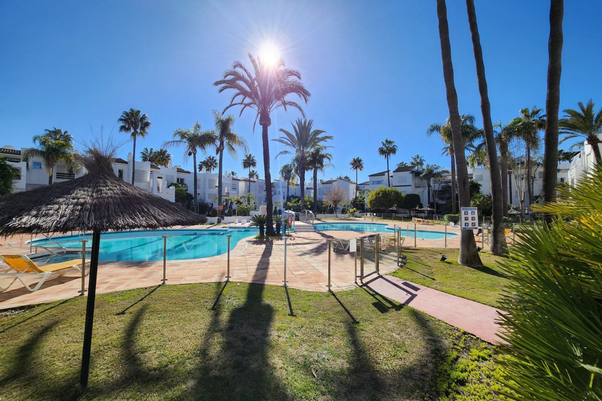 Resale - Apartment - Penthouse Duplex - Estepona - Costalita