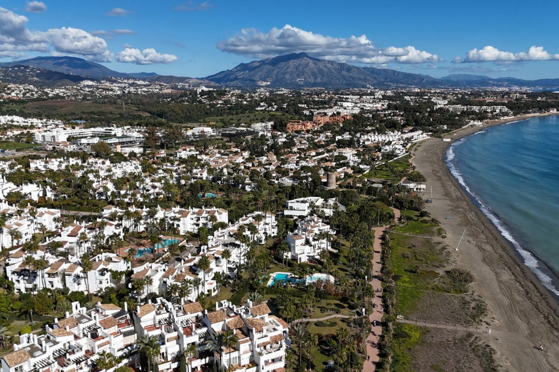 Resale - Apartment - Penthouse Duplex - Estepona - Costalita