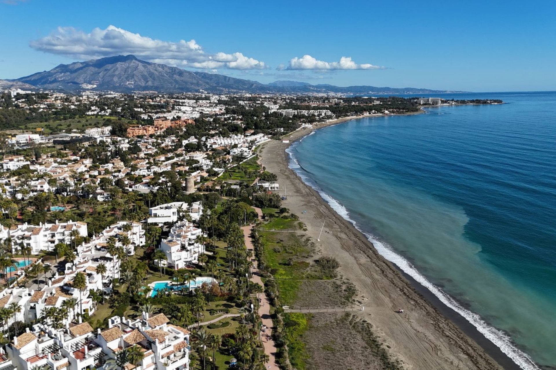 Resale - Apartment - Penthouse Duplex - Estepona - Costalita