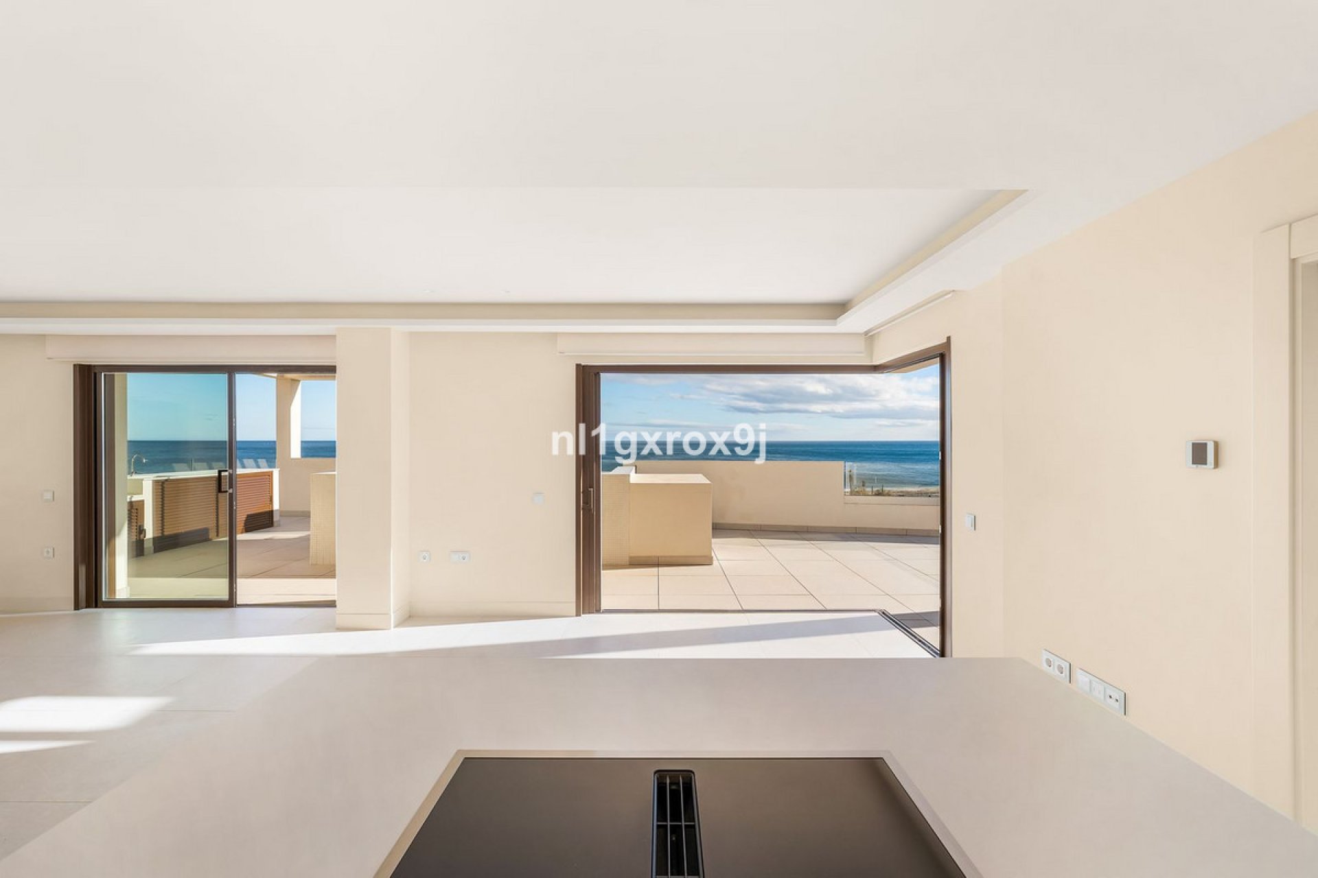 Resale - Apartment - Penthouse Duplex - Estepona - Estepona Centro