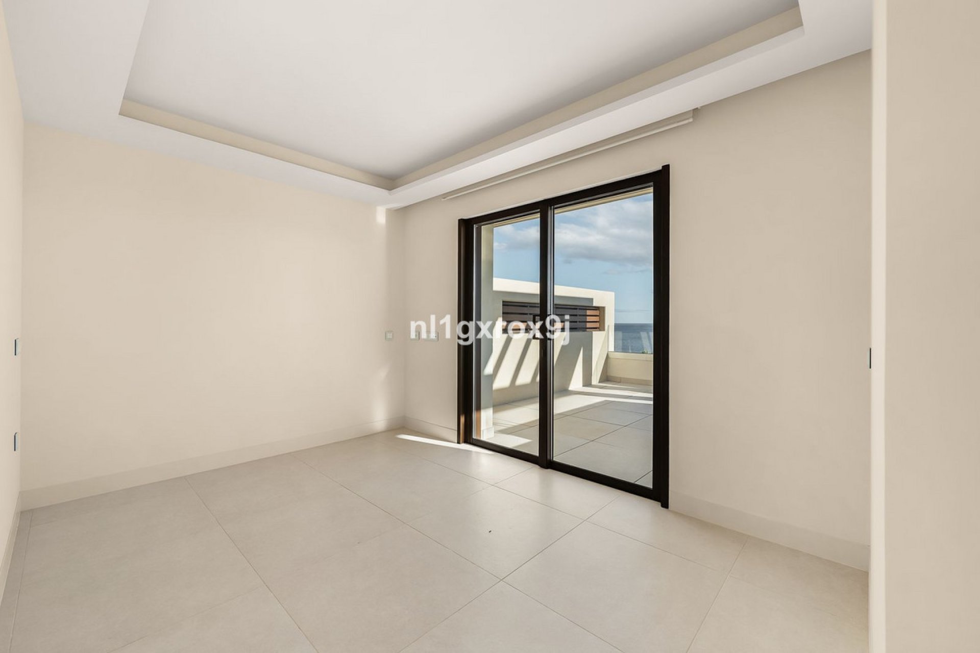 Resale - Apartment - Penthouse Duplex - Estepona - Estepona Centro