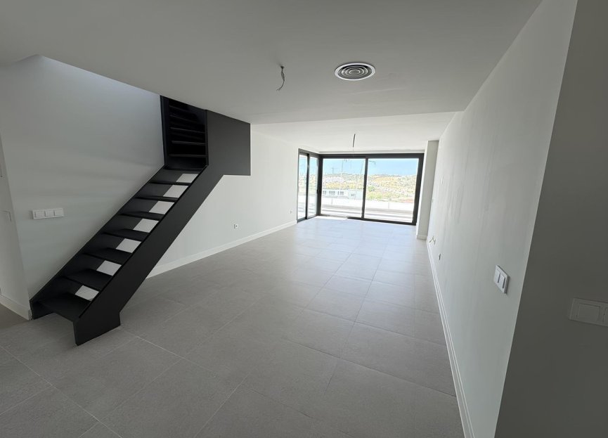 Resale - Apartment - Penthouse Duplex - Estepona - Estepona Centro