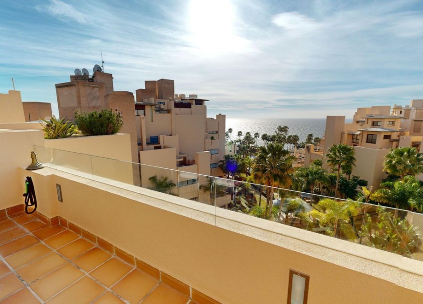 Resale - Apartment - Penthouse Duplex - Estepona - Estepona Centro