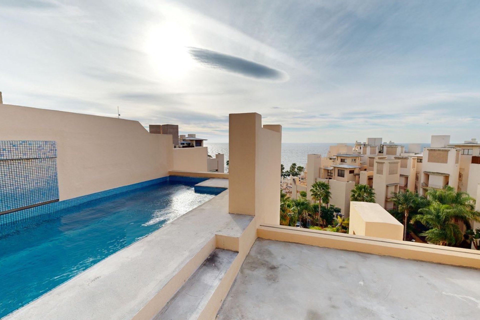 Resale - Apartment - Penthouse Duplex - Estepona - Estepona Centro