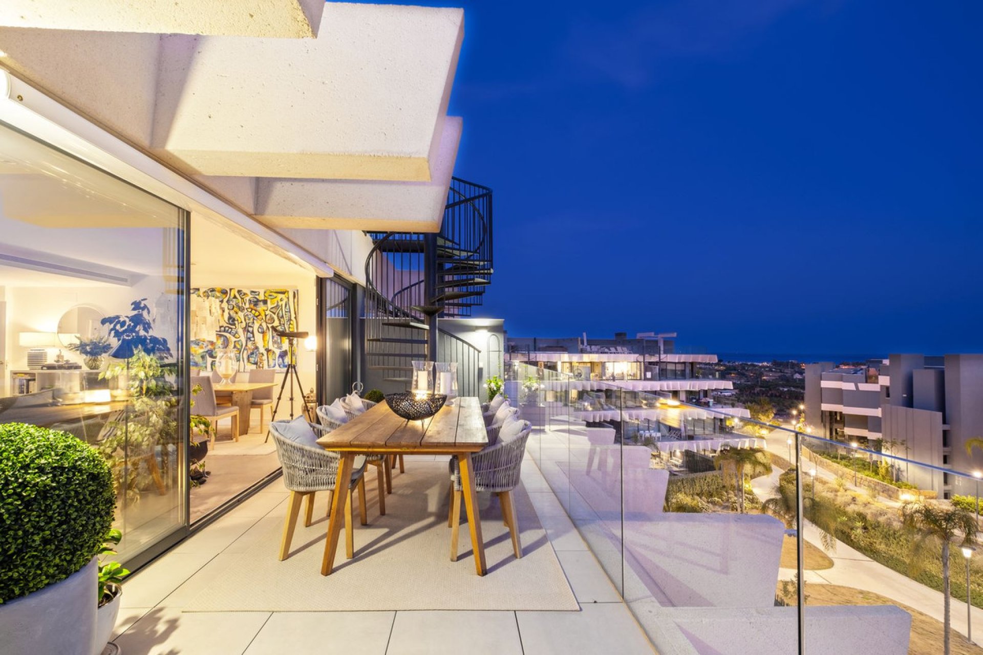 Resale - Apartment - Penthouse Duplex - Estepona - Estepona Centro