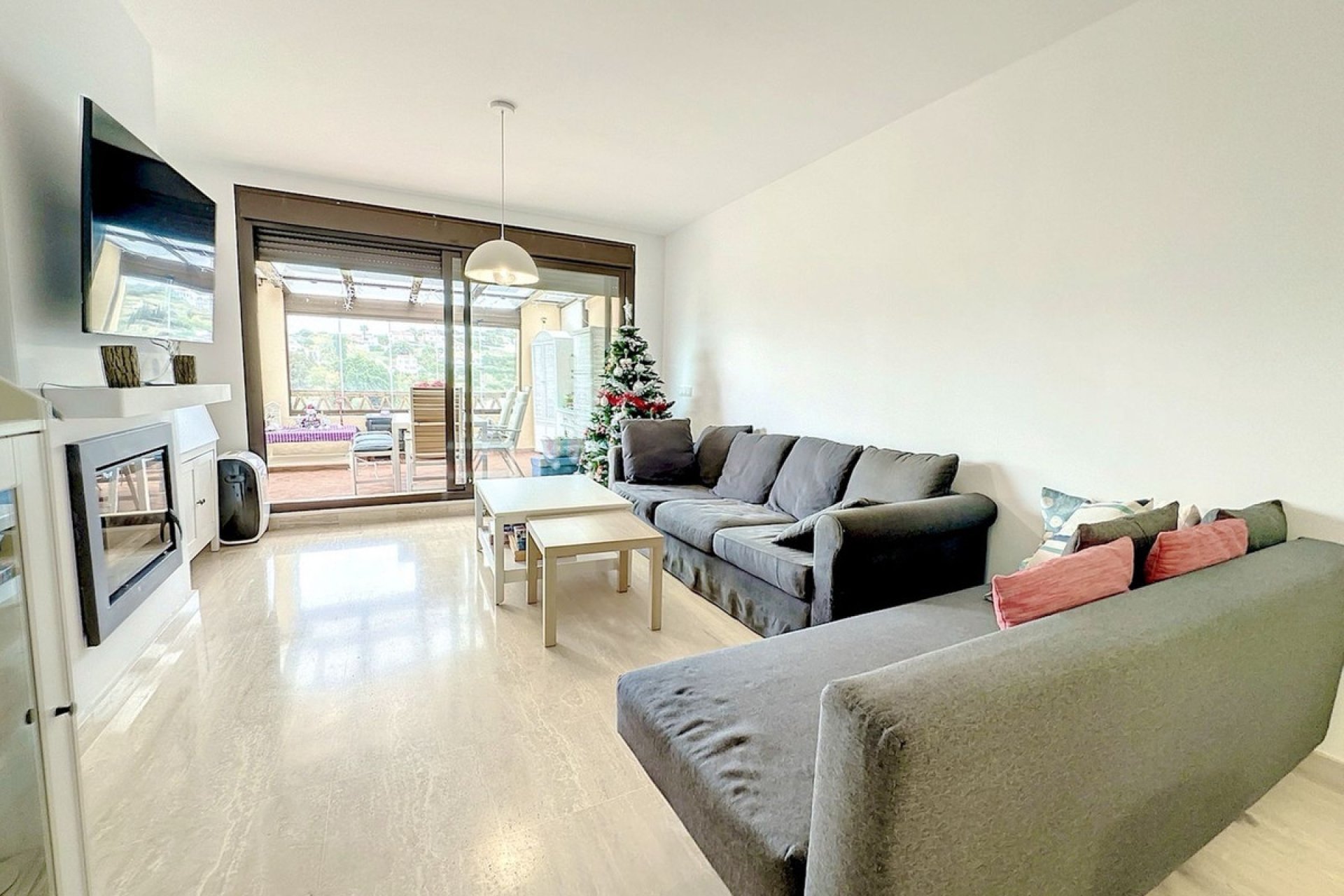 Resale - Apartment - Penthouse Duplex - Estepona - Estepona Centro