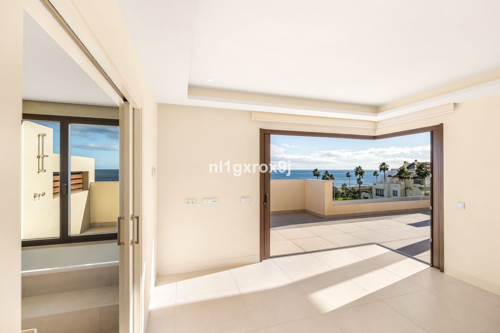 Resale - Apartment - Penthouse Duplex - Estepona - Estepona Centro