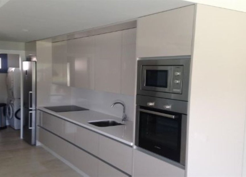 Resale - Apartment - Penthouse Duplex - Estepona - Estepona Centro