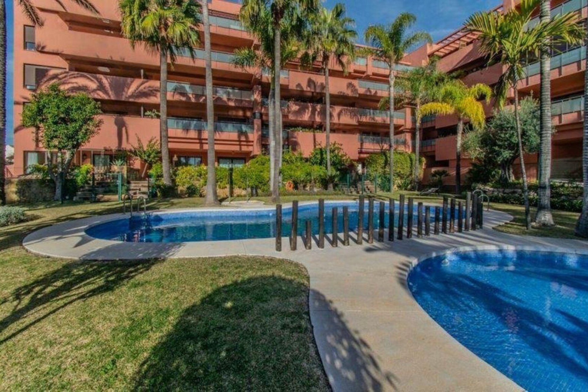 Resale - Apartment - Penthouse Duplex - Estepona - Estepona Centro