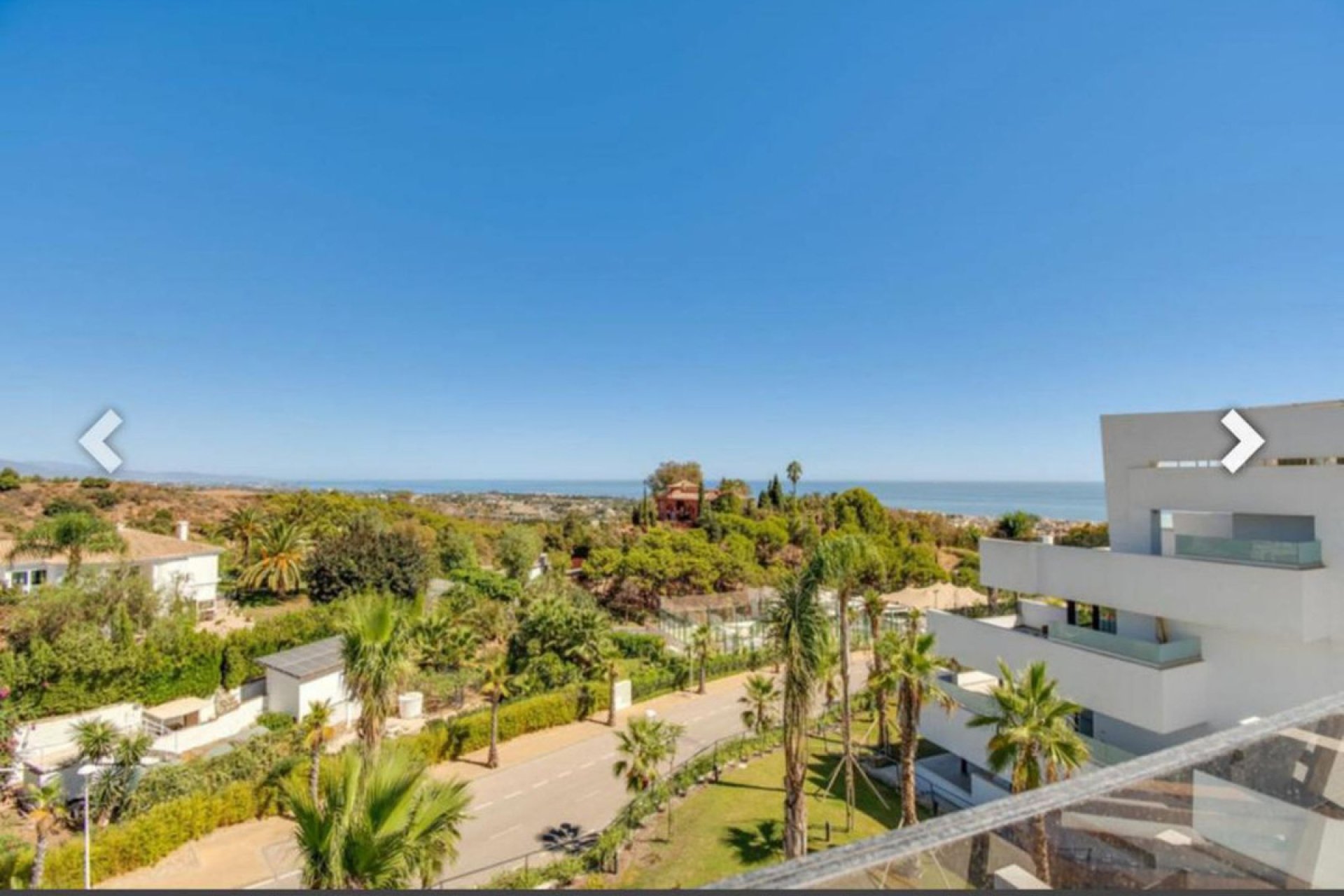 Resale - Apartment - Penthouse Duplex - Estepona - Estepona Centro