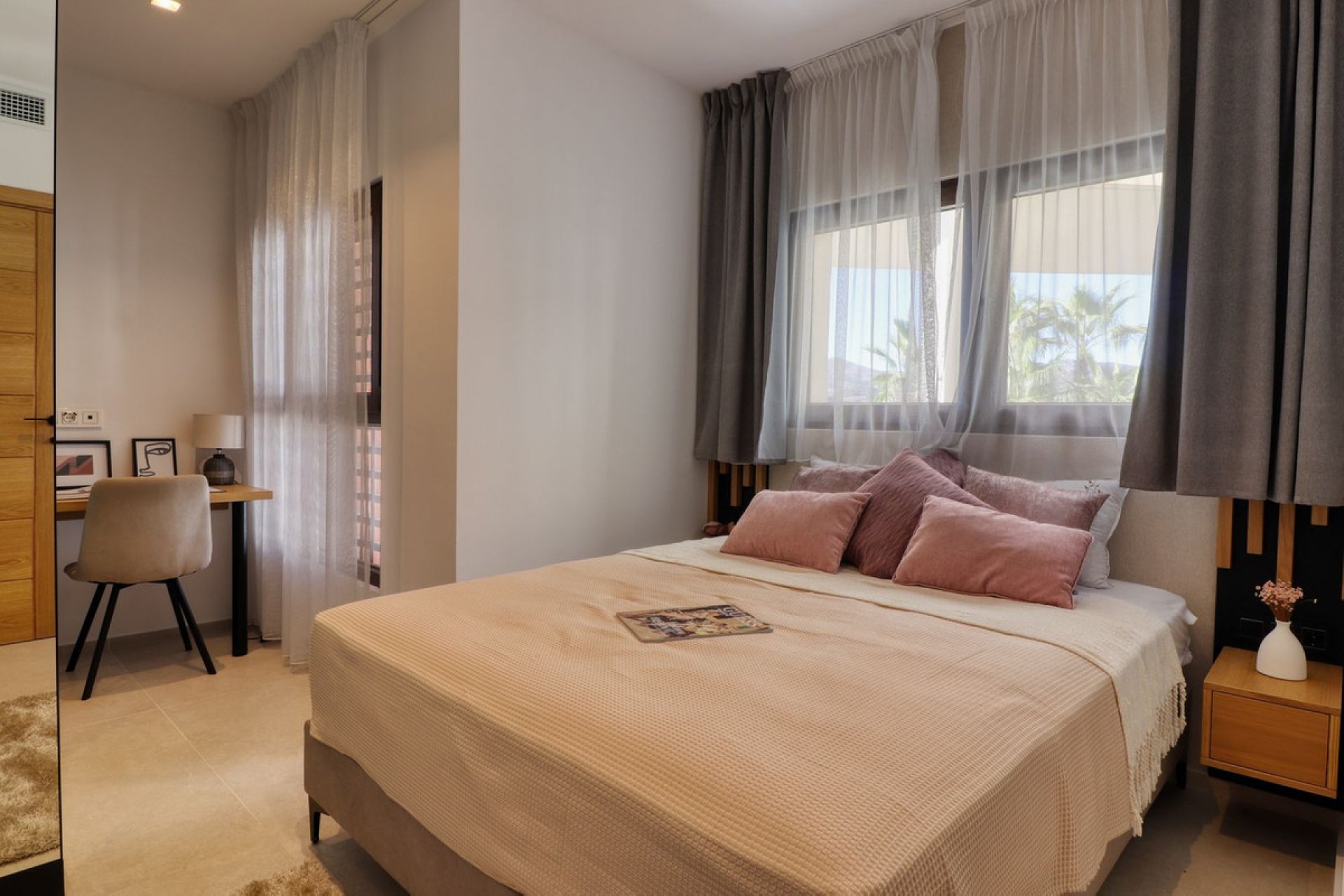 Resale - Apartment - Penthouse Duplex - Estepona - Estepona Centro