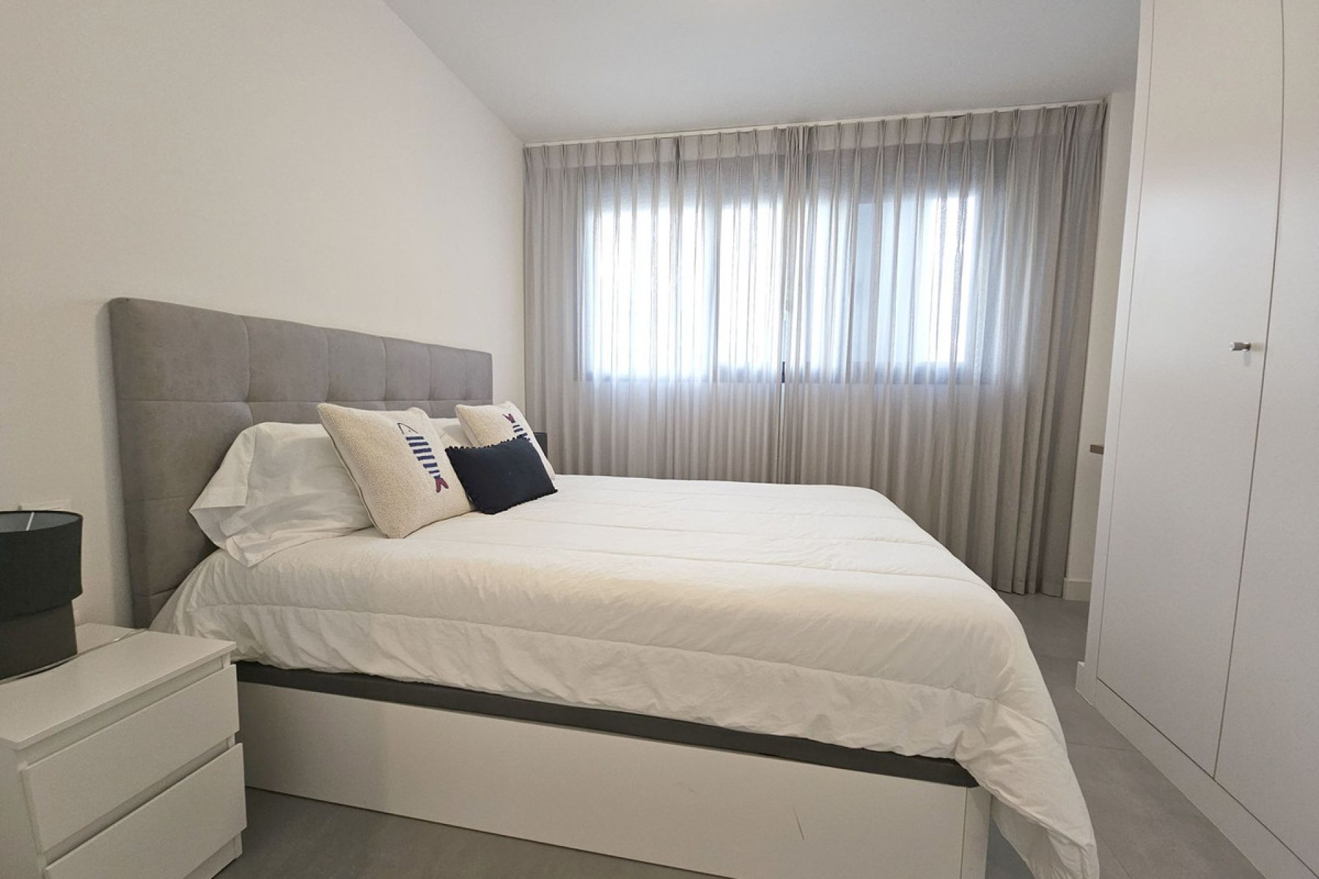 Resale - Apartment - Penthouse Duplex - Estepona - Estepona Centro