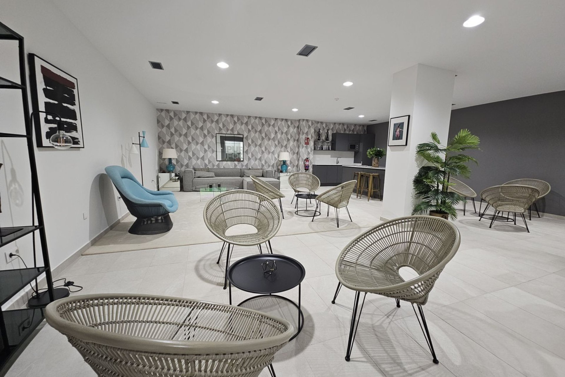 Resale - Apartment - Penthouse Duplex - Estepona - Estepona Centro