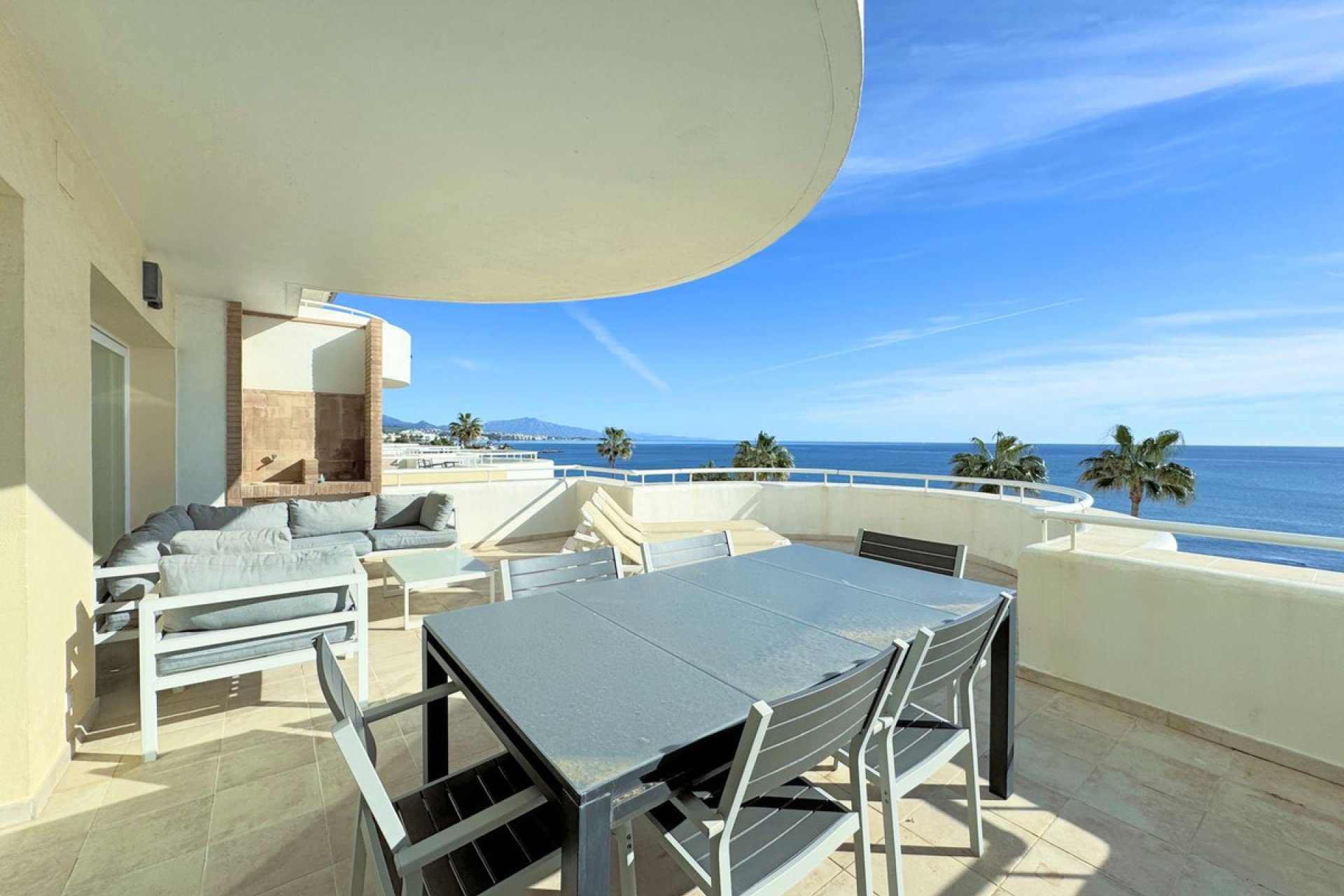 Resale - Apartment - Penthouse Duplex - Estepona - Estepona Centro