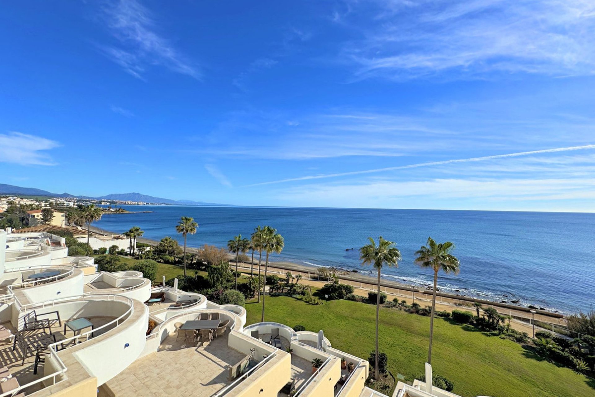 Resale - Apartment - Penthouse Duplex - Estepona - Estepona Centro