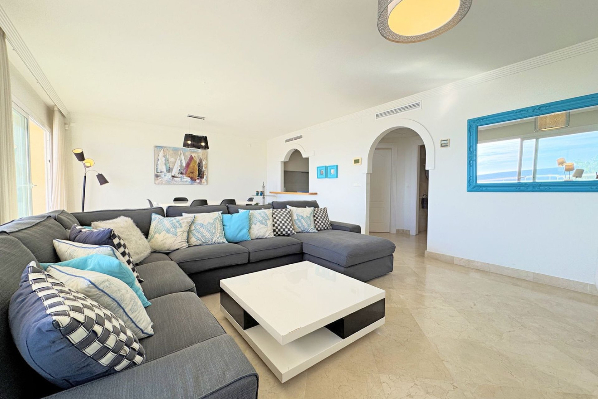 Resale - Apartment - Penthouse Duplex - Estepona - Estepona Centro