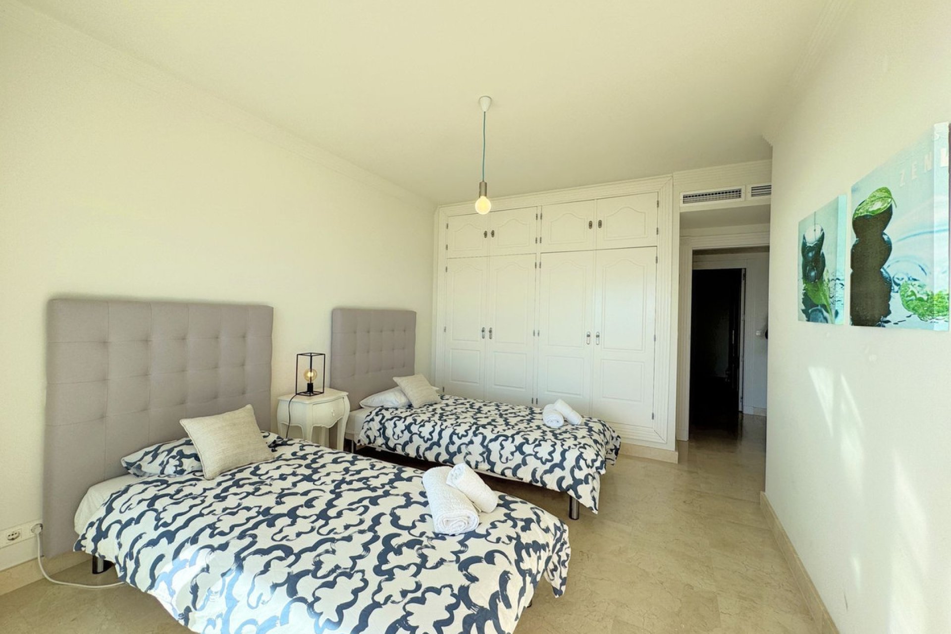 Resale - Apartment - Penthouse Duplex - Estepona - Estepona Centro