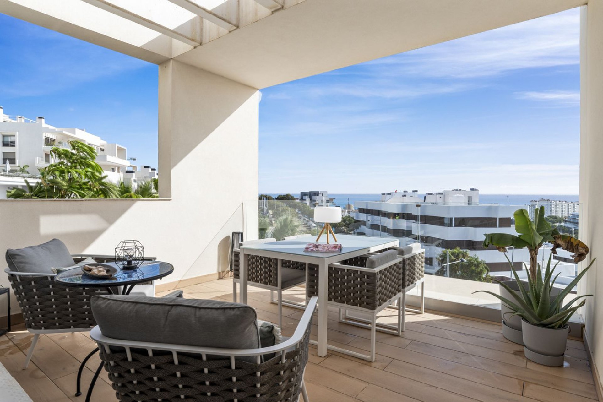 Resale - Apartment - Penthouse Duplex - Estepona - Estepona Centro