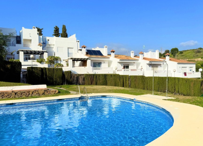 Resale - Apartment - Penthouse Duplex - Estepona - Estepona Centro