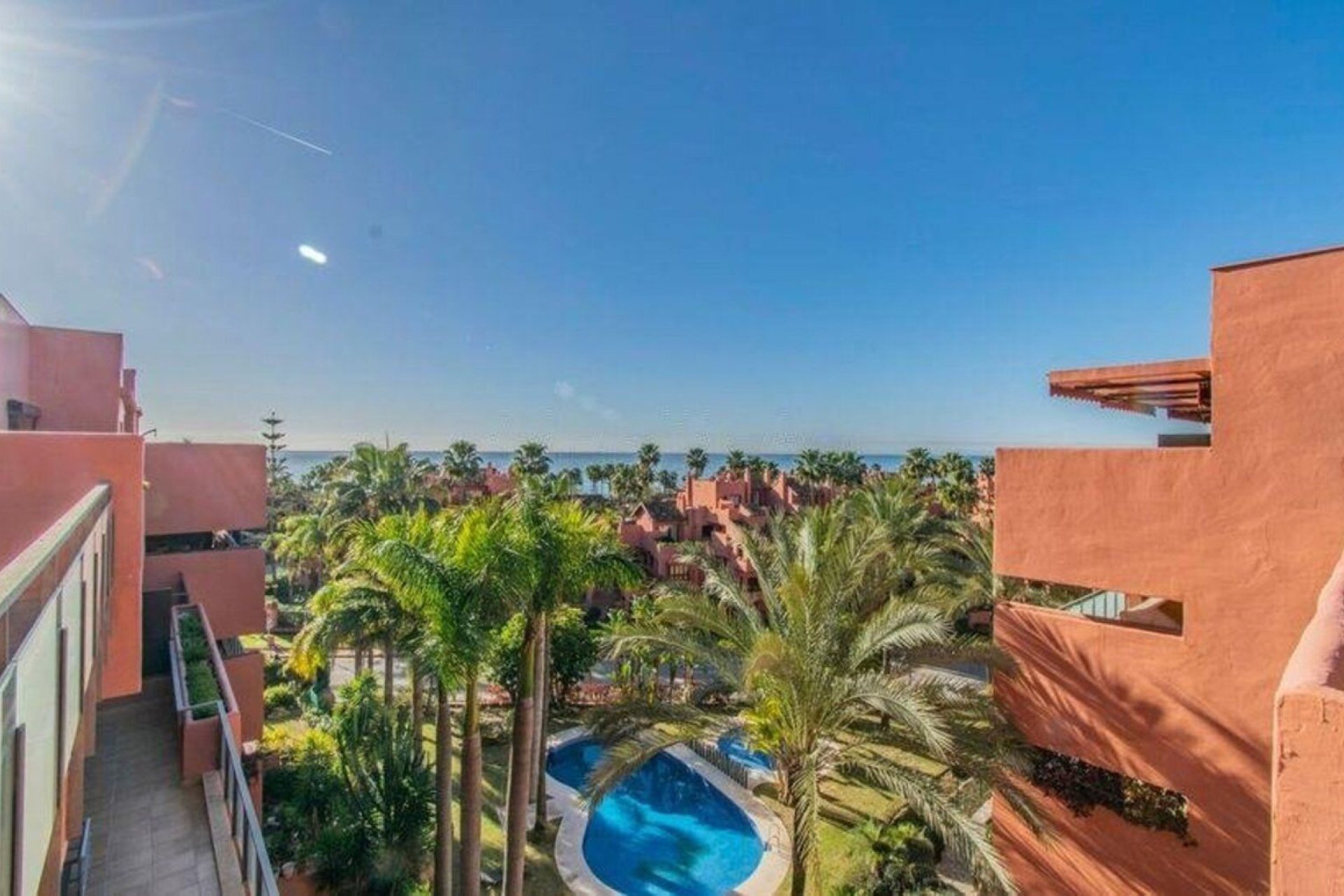 Resale - Apartment - Penthouse Duplex - Estepona - Estepona Centro