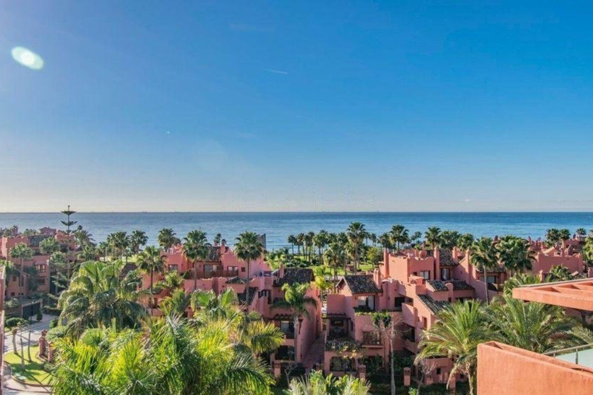 Resale - Apartment - Penthouse Duplex - Estepona - Estepona Centro