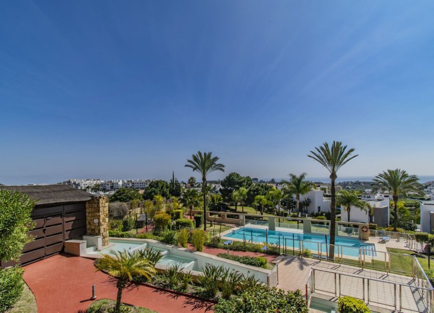 Resale - Apartment - Penthouse Duplex - Estepona - Selwo