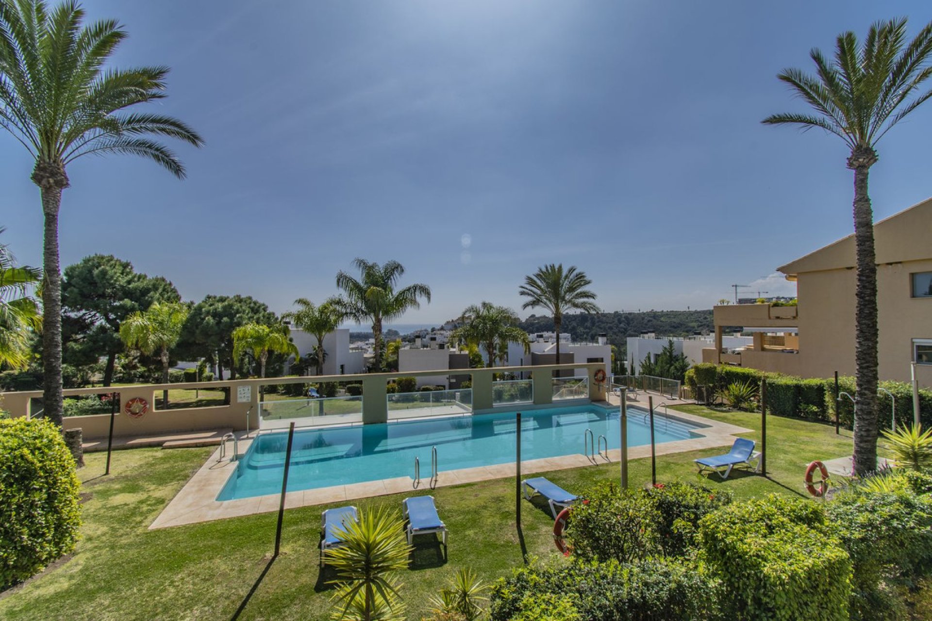 Resale - Apartment - Penthouse Duplex - Estepona - Selwo