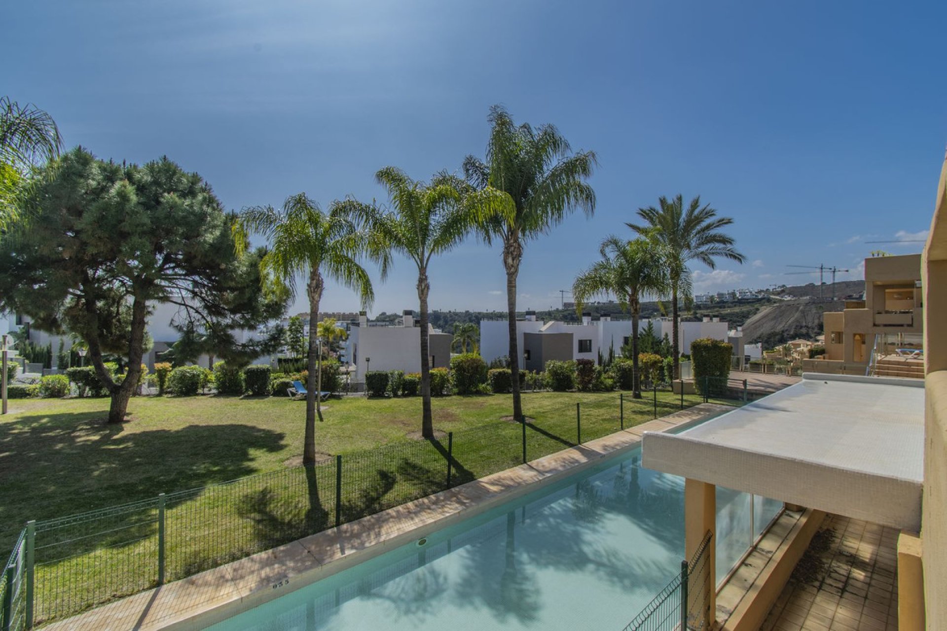 Resale - Apartment - Penthouse Duplex - Estepona - Selwo