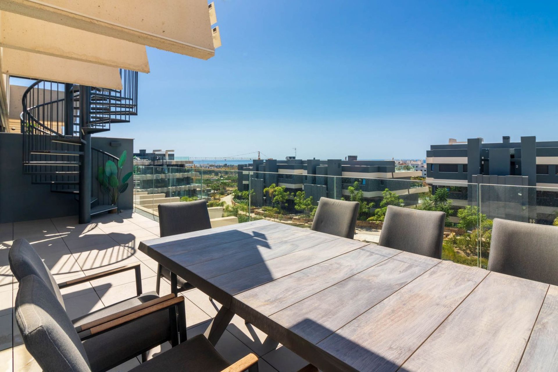 Resale - Apartment - Penthouse Duplex - Estepona - Selwo