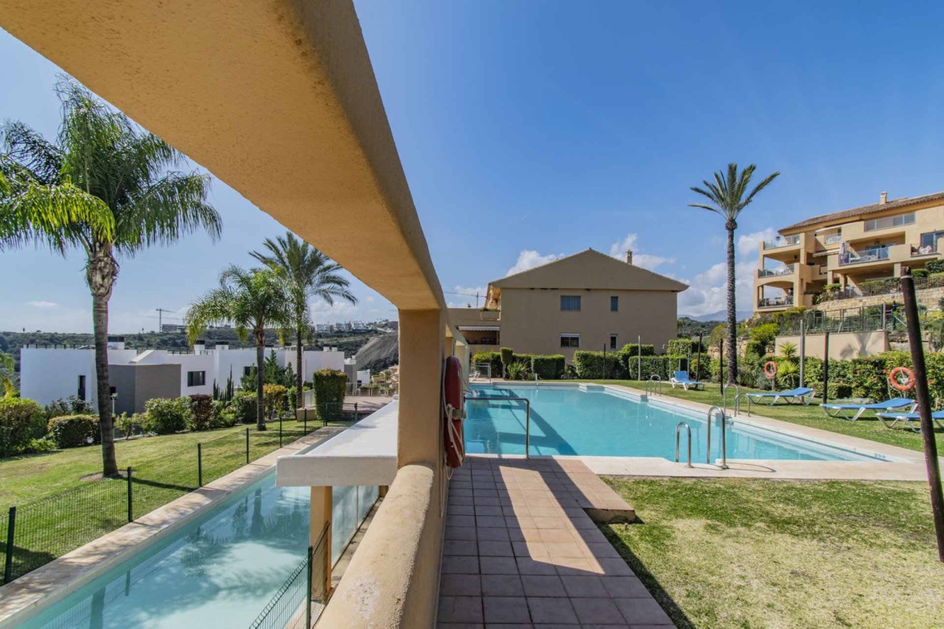 Resale - Apartment - Penthouse Duplex - Estepona - Selwo