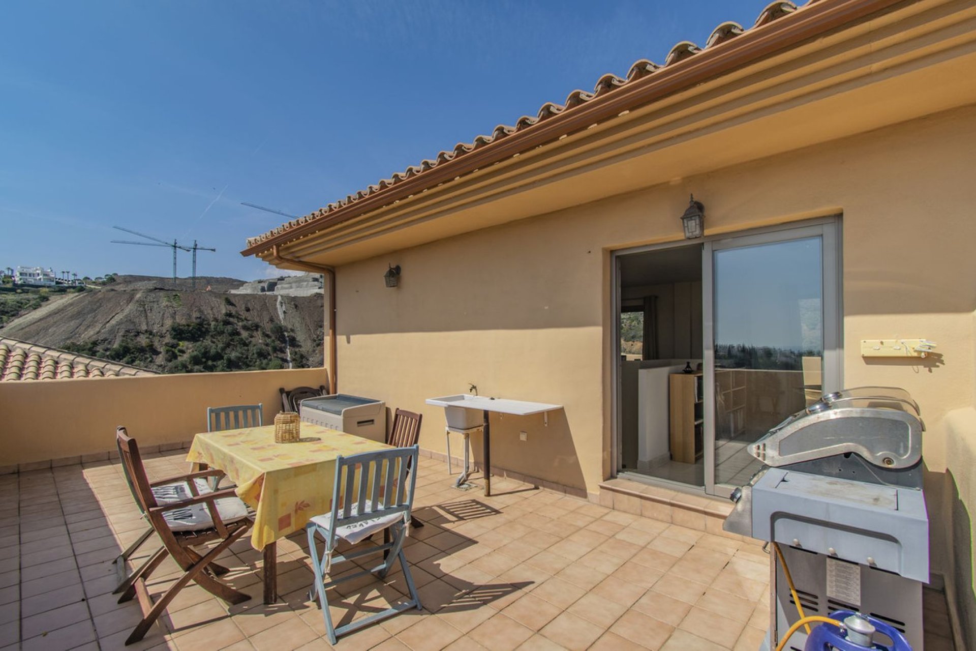 Resale - Apartment - Penthouse Duplex - Estepona - Selwo