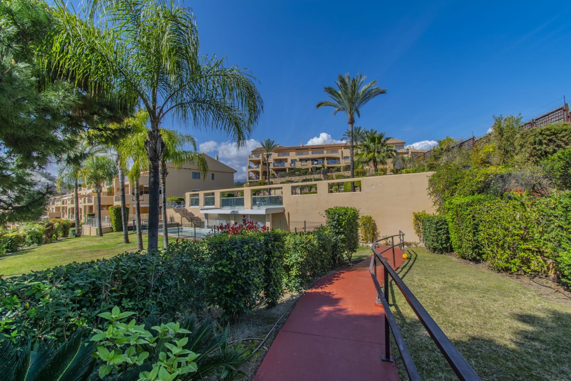 Resale - Apartment - Penthouse Duplex - Estepona - Selwo