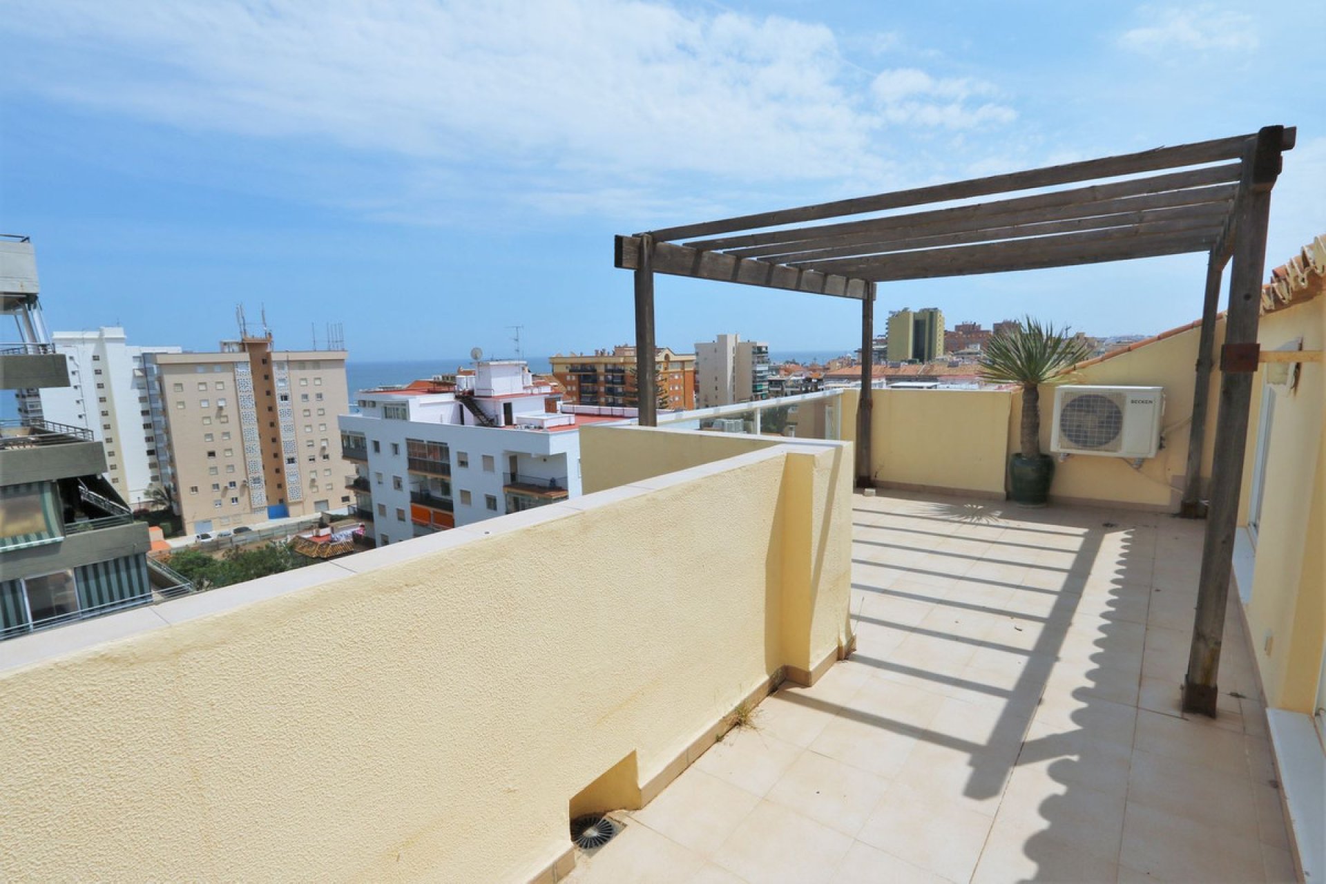 Resale - Apartment - Penthouse Duplex - Fuengirola - Fuengirola Centro