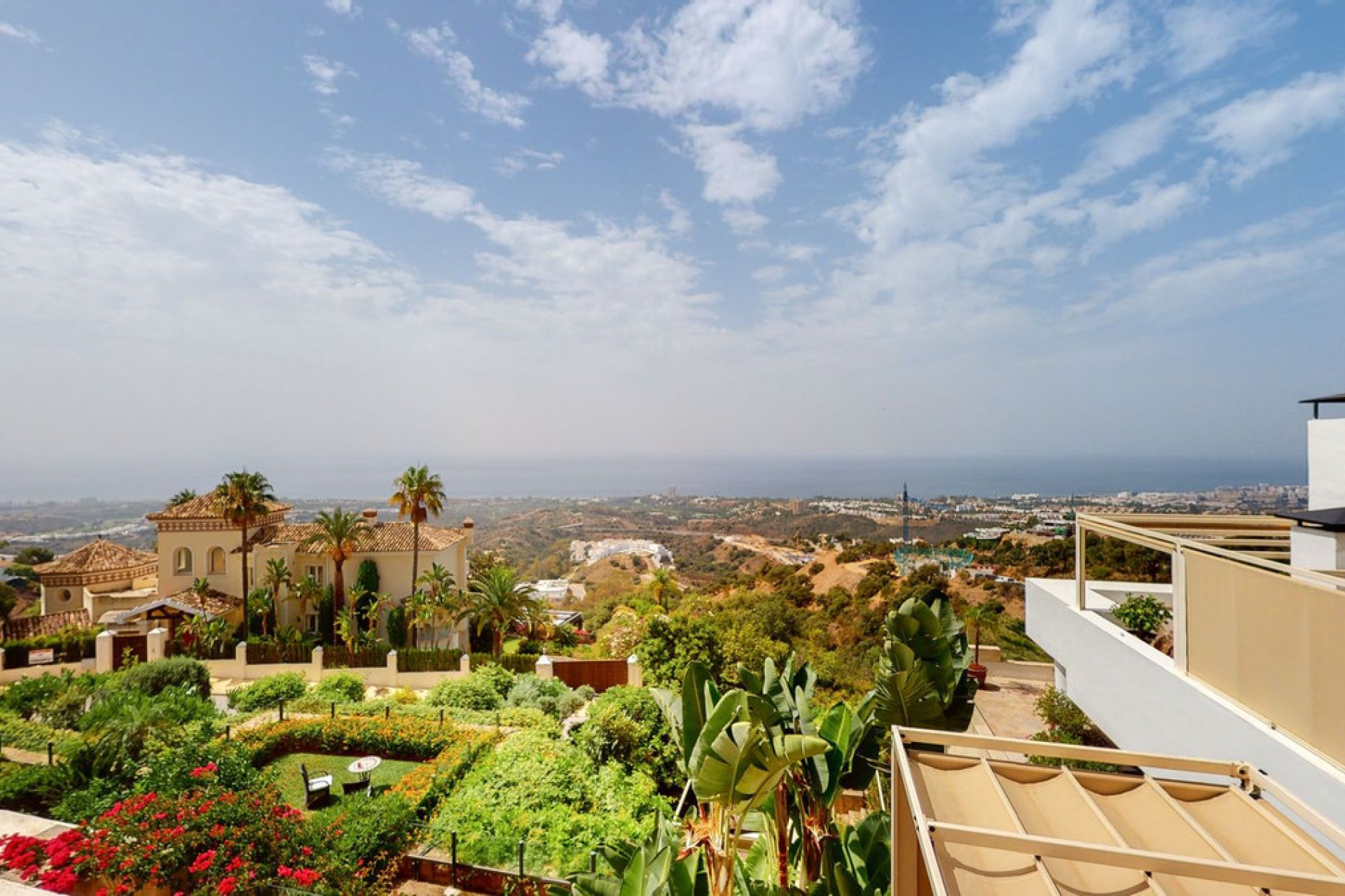 Resale - Apartment - Penthouse Duplex - Marbella - Altos de los Monteros