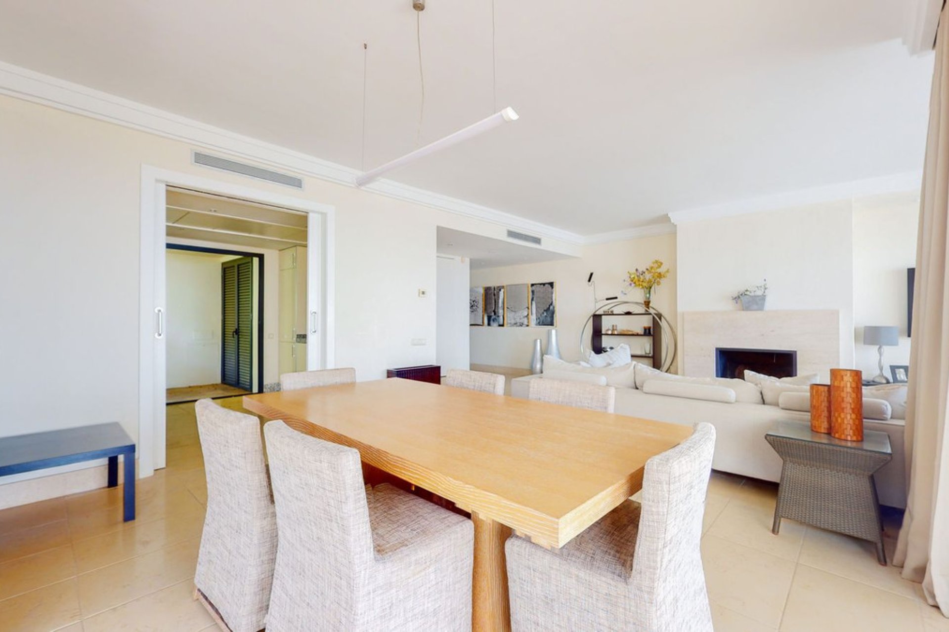 Resale - Apartment - Penthouse Duplex - Marbella - Altos de los Monteros