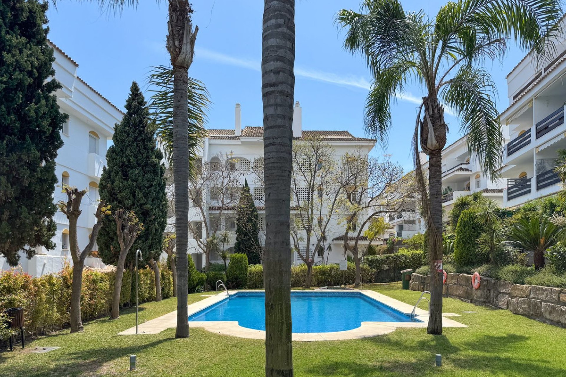 Resale - Apartment - Penthouse Duplex - Marbella - Guadalmina Baja