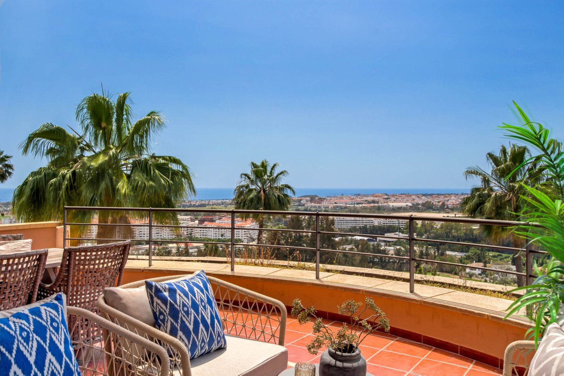 Resale - Apartment - Penthouse Duplex - Marbella - Nueva Andalucia