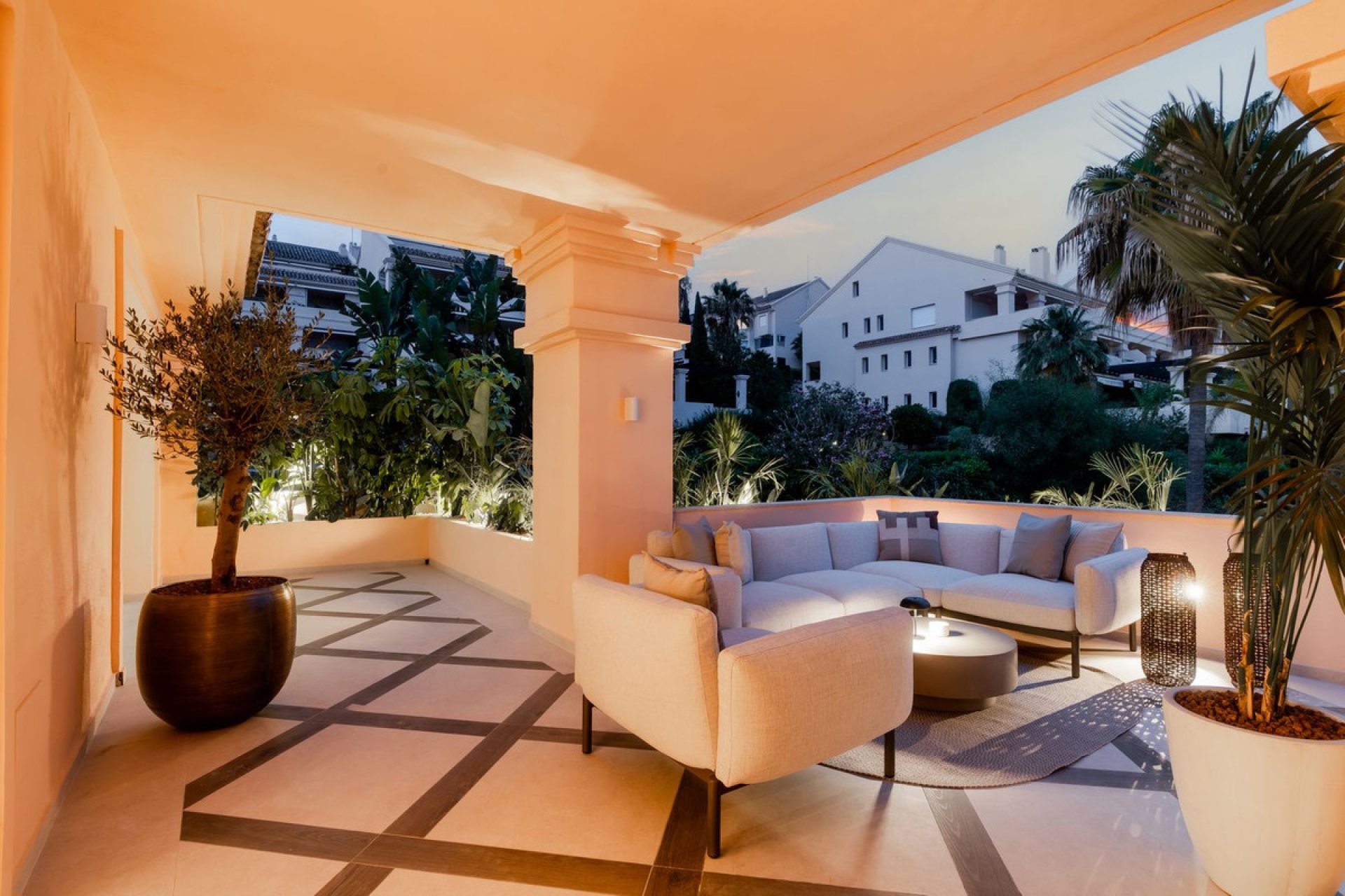 Resale - Apartment - Penthouse Duplex - Marbella - Nueva Andalucia