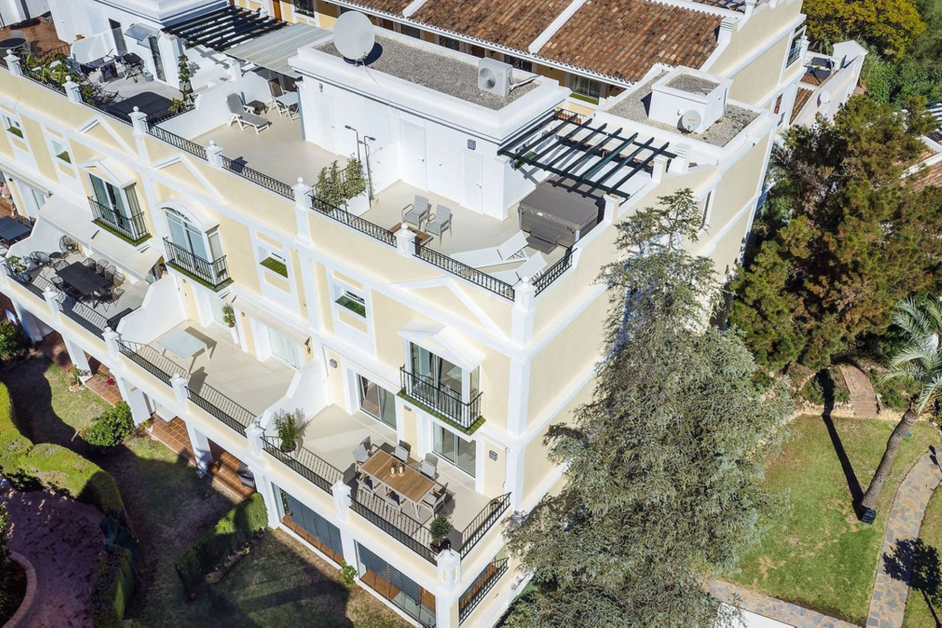 Resale - Apartment - Penthouse Duplex - Marbella - Nueva Andalucia