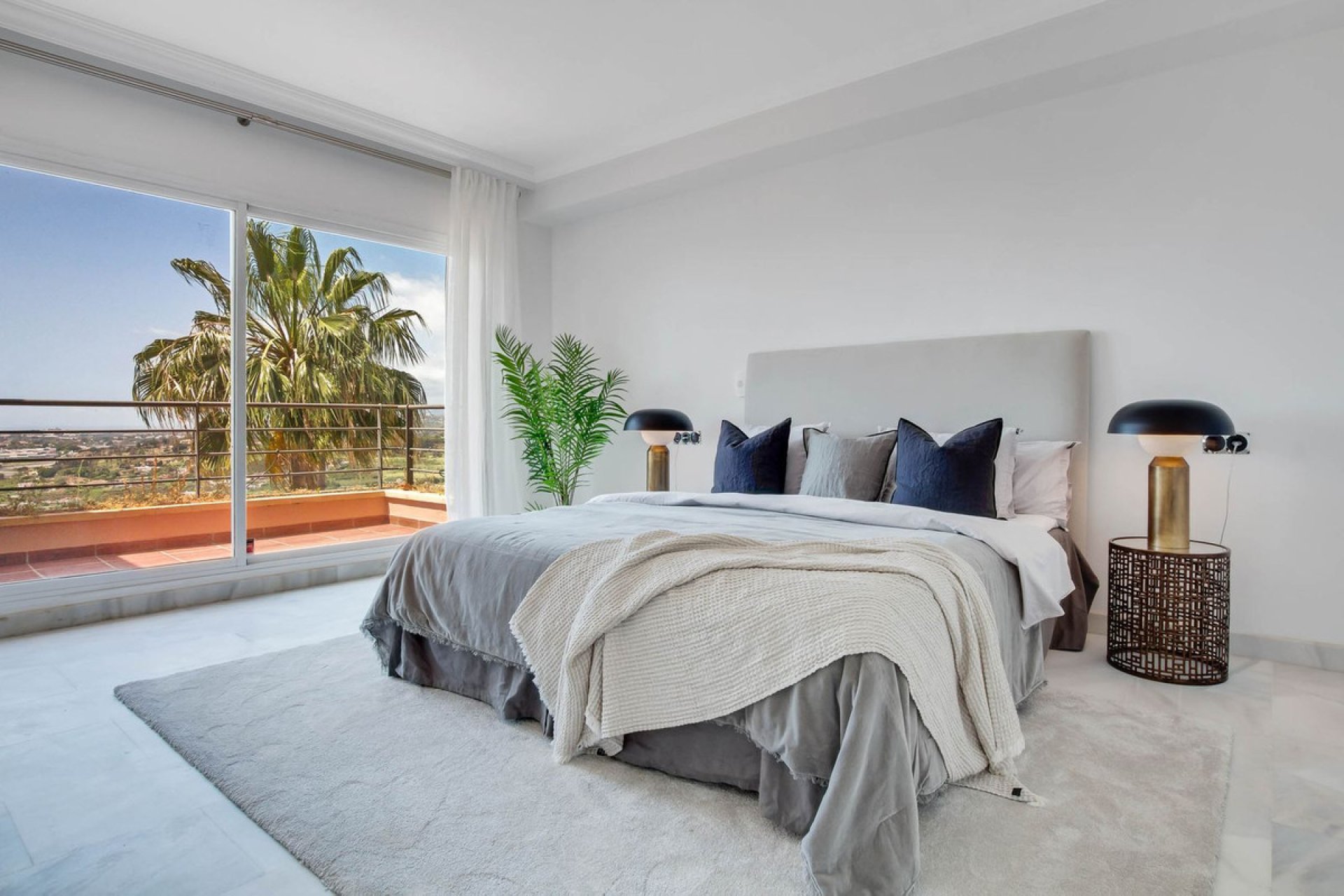 Resale - Apartment - Penthouse Duplex - Marbella - Nueva Andalucia