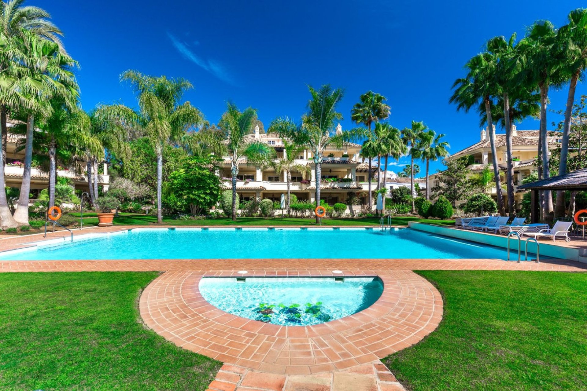 Resale - Apartment - Penthouse Duplex - Marbella - Nueva Andalucia