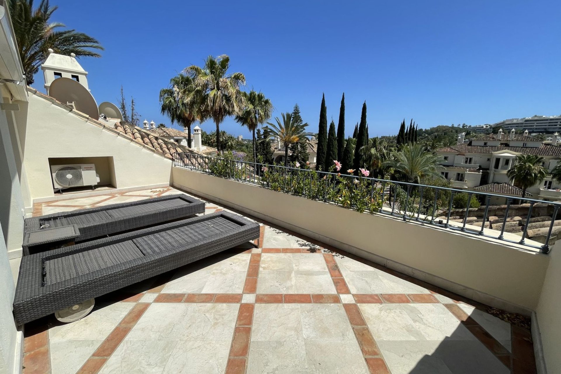 Resale - Apartment - Penthouse Duplex - Marbella - Nueva Andalucia