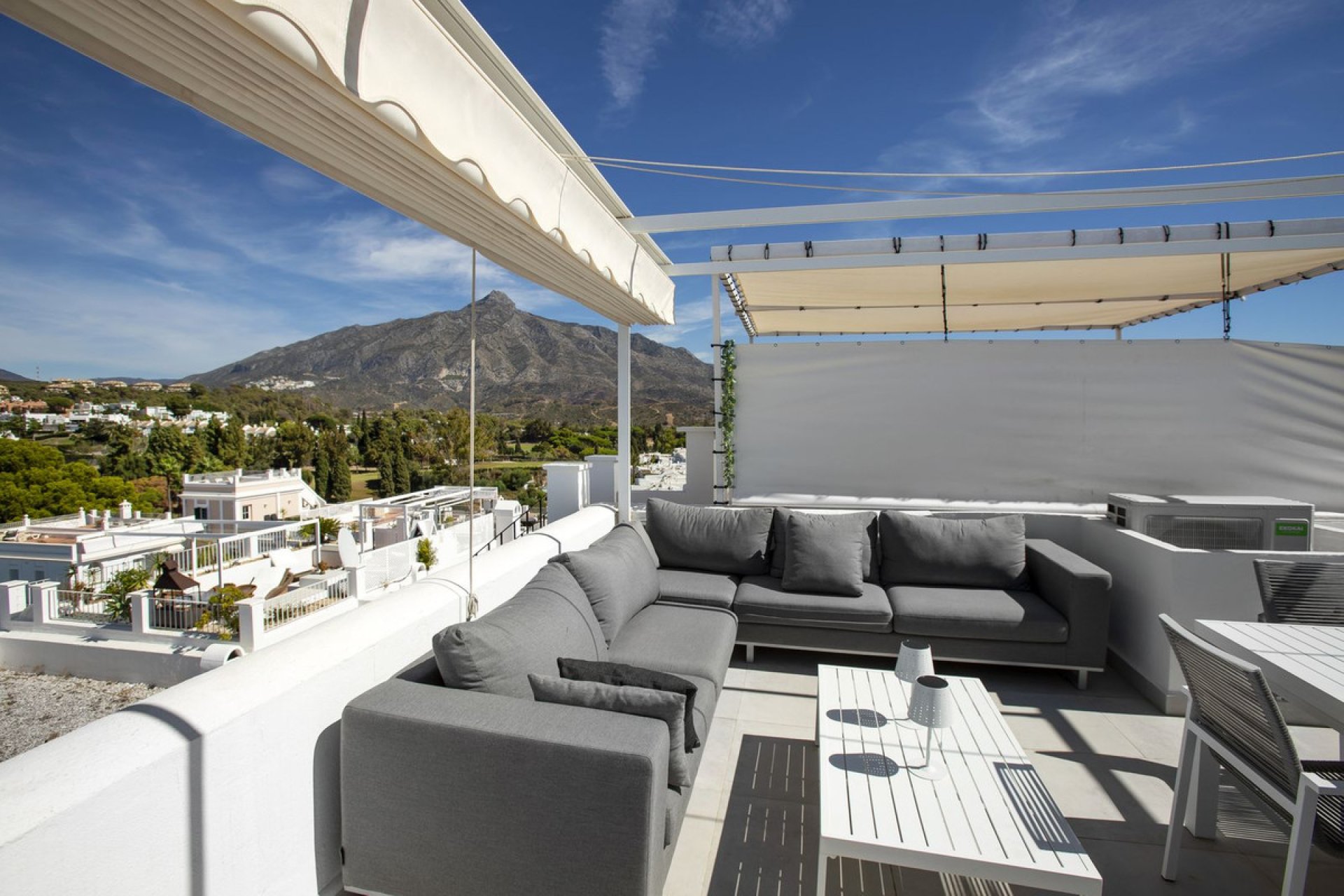 Resale - Apartment - Penthouse Duplex - Marbella - Nueva Andalucia