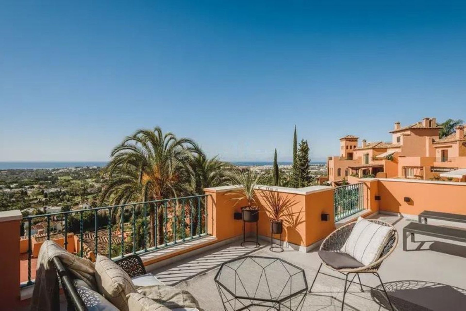 Resale - Apartment - Penthouse Duplex - Marbella - Nueva Andalucia