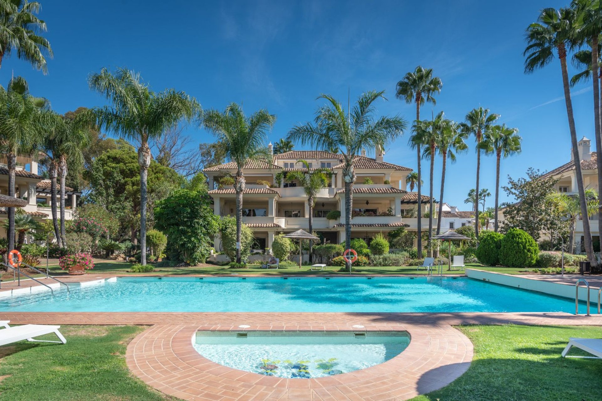 Resale - Apartment - Penthouse Duplex - Marbella - Nueva Andalucia