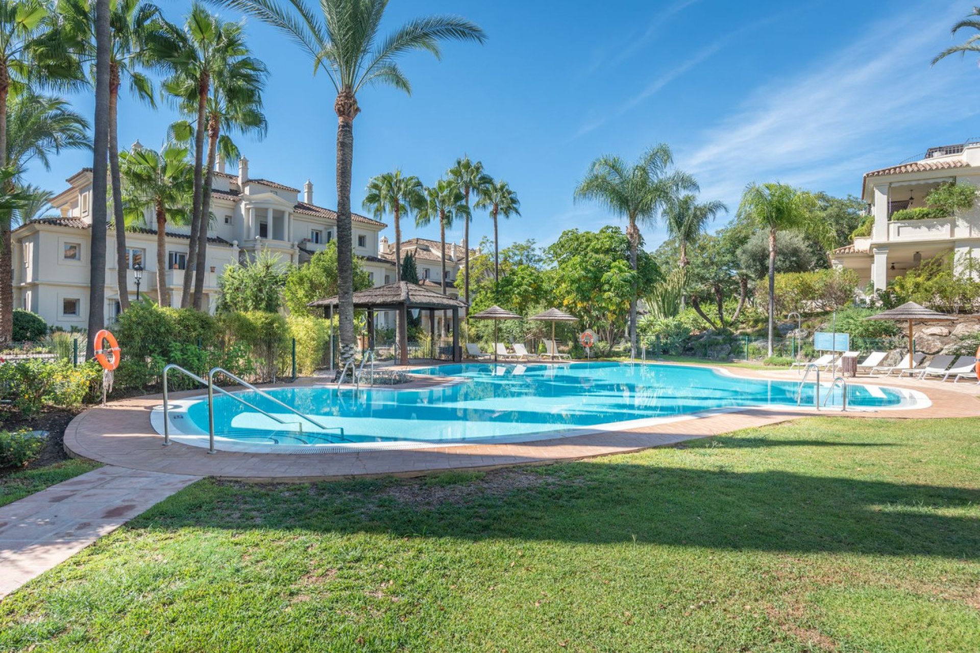 Resale - Apartment - Penthouse Duplex - Marbella - Nueva Andalucia