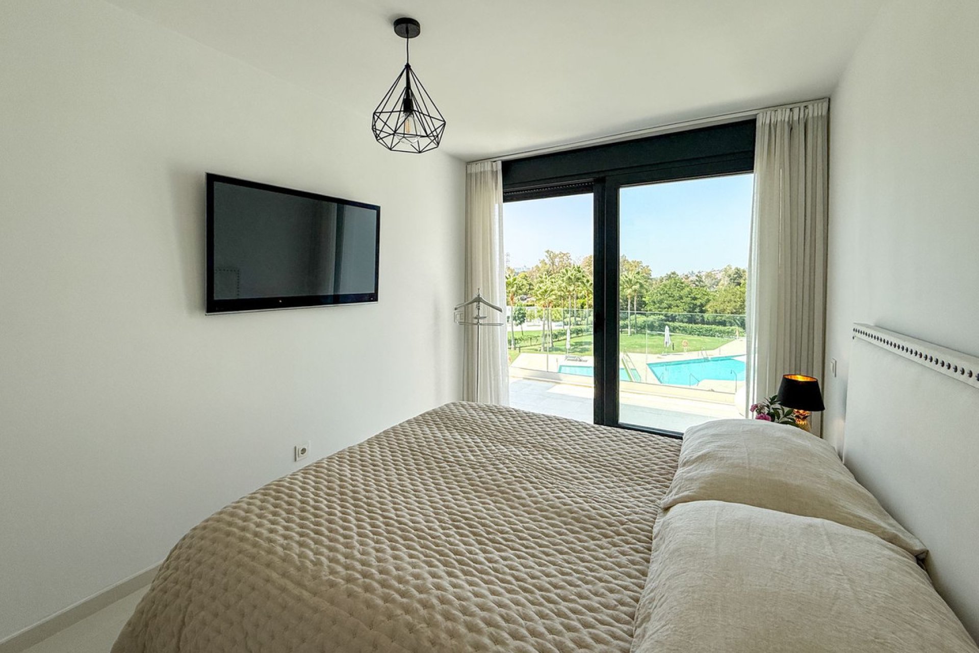 Resale - Apartment - Penthouse - Estepona - Atalaya