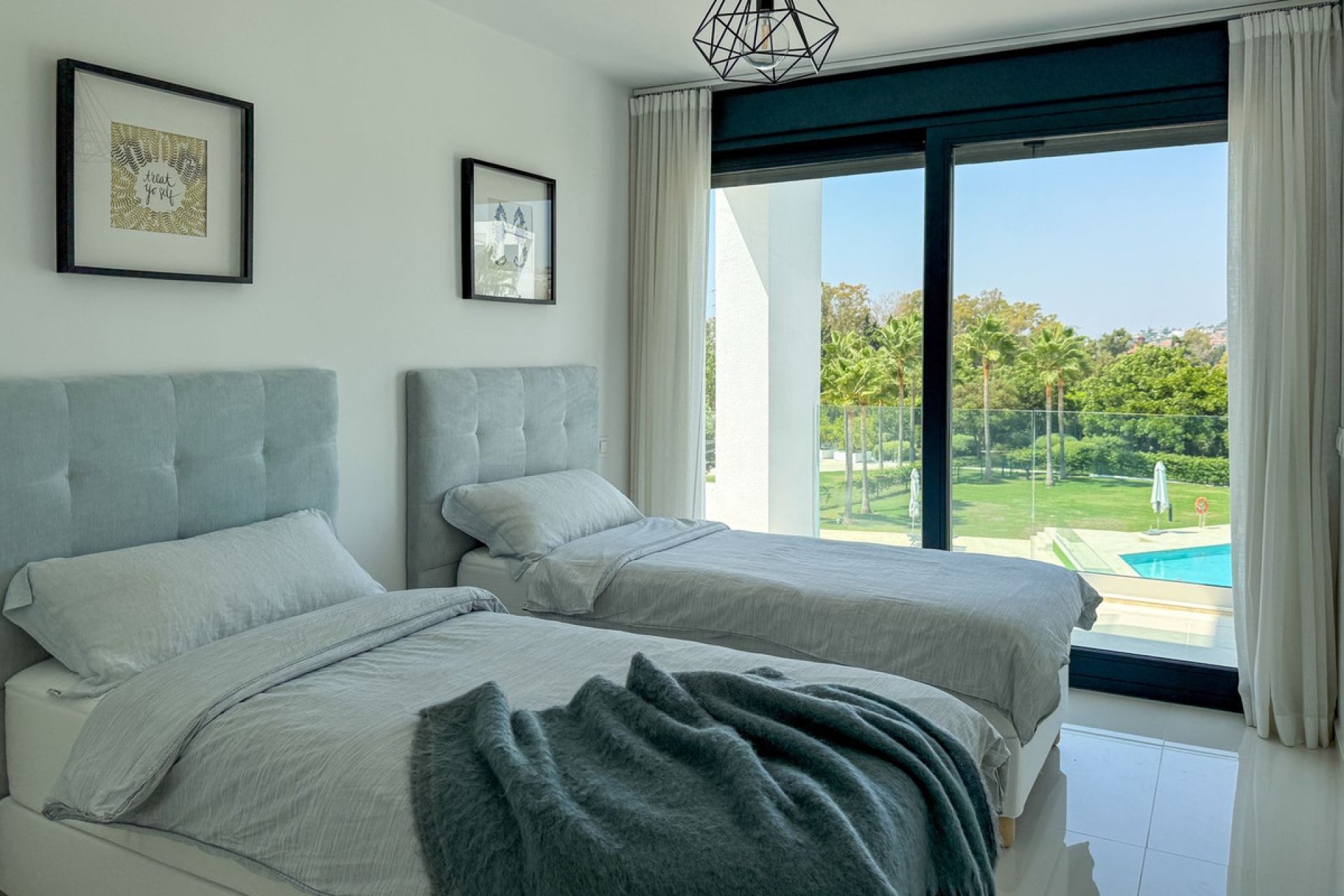 Resale - Apartment - Penthouse - Estepona - Atalaya