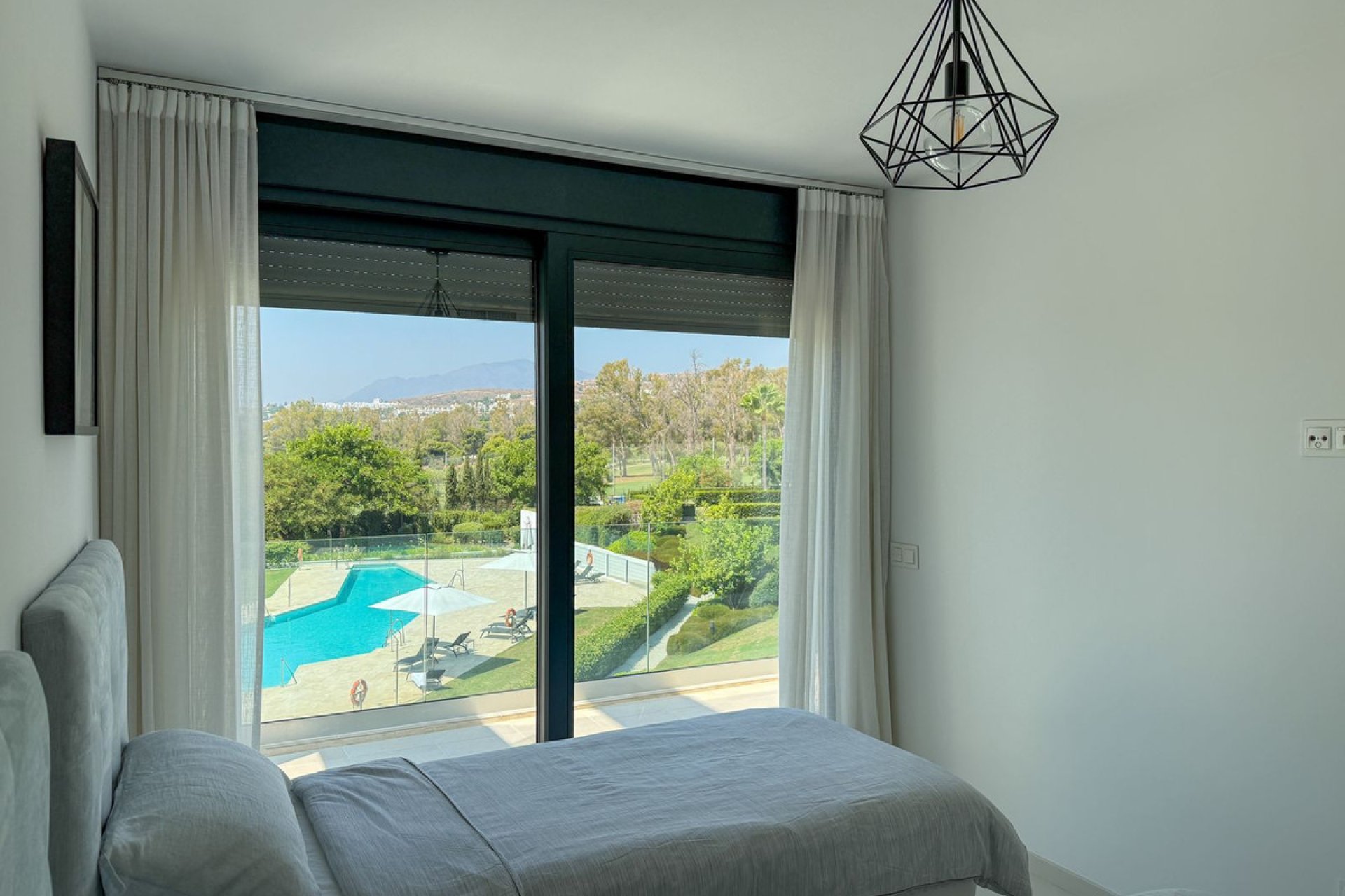 Resale - Apartment - Penthouse - Estepona - Atalaya