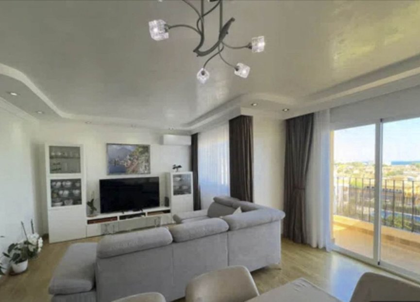 Resale - Apartment - Penthouse - Estepona - Atalaya